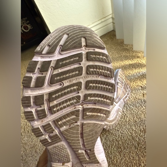 Brooks Adrenaline GTS 22 - Picture 8 of 11